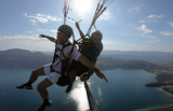vol au dessus du lac du bourget en parapente