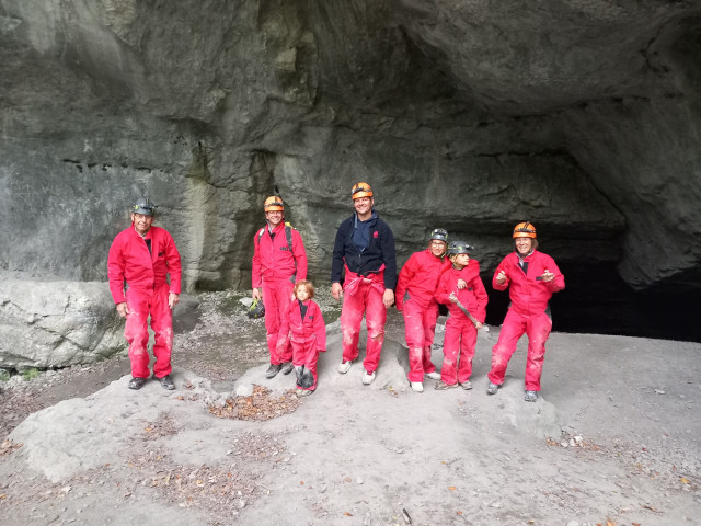 Découverte d'un géosite : visite de la grotte de Bange_Allèves